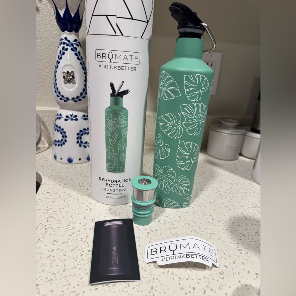 Brümate Monstera 25oz Bottle Bundle + 2 Lids discontinued
